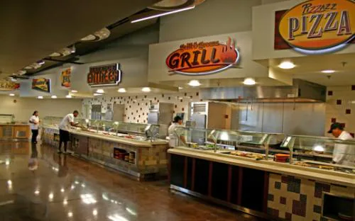 Food stations in Geronimo’s dining hall